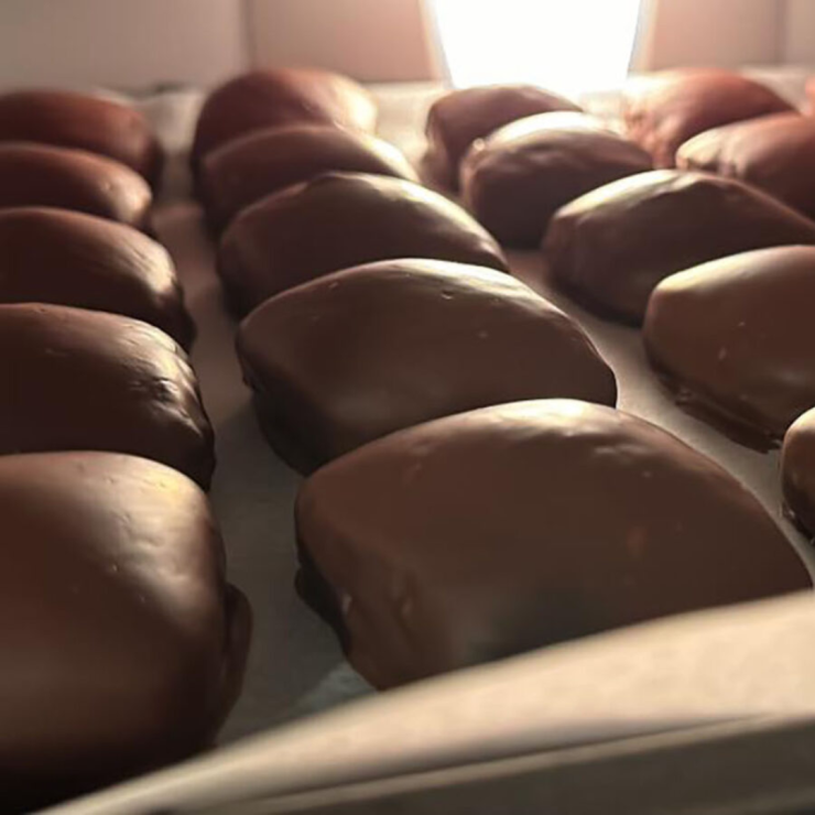 Il mustacciolo salentino: un’icona di cioccolato e spezie