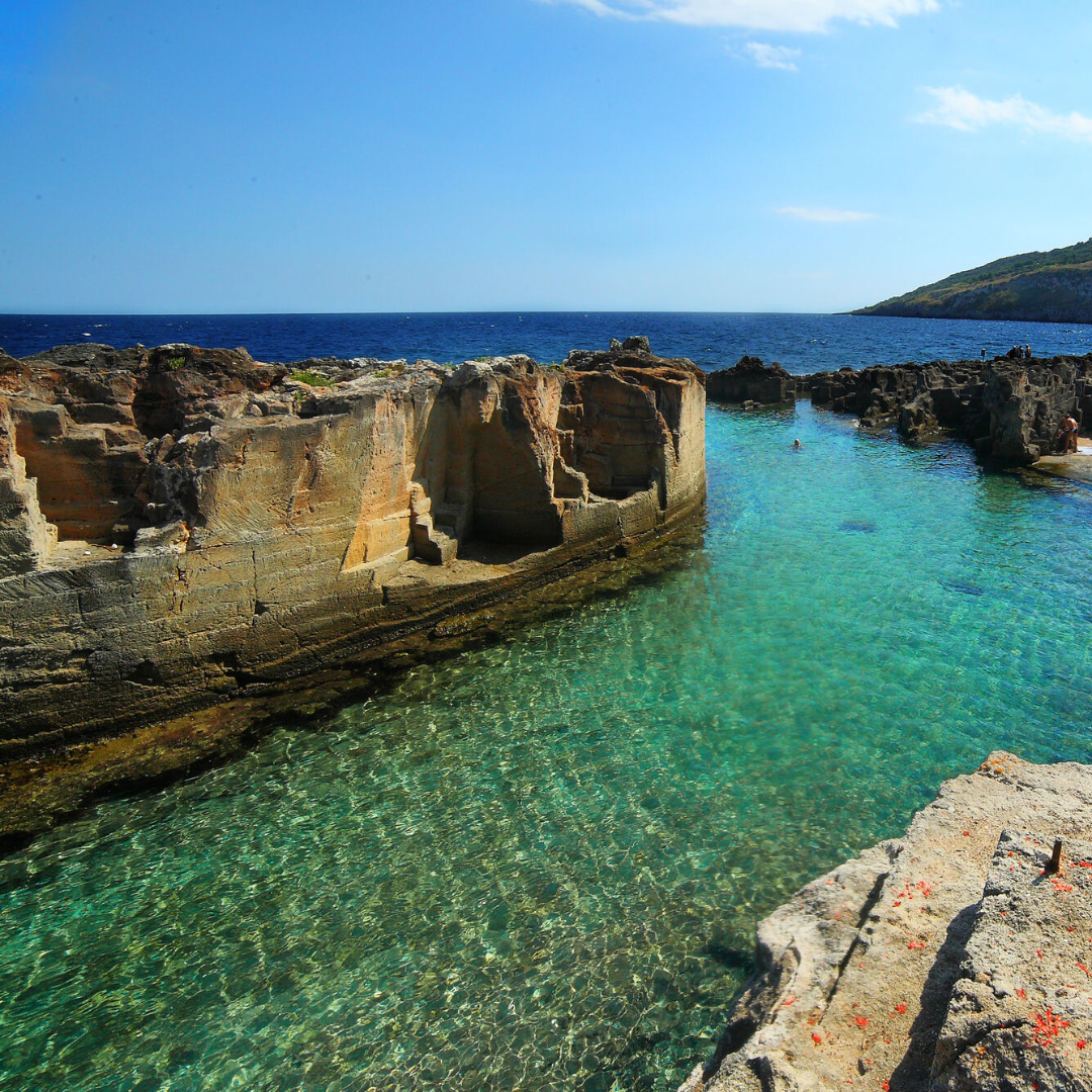 Leggende e racconti popolari Marina Serra