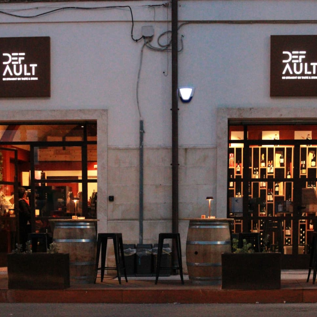 Default, enoteca nel cuore di Tricase